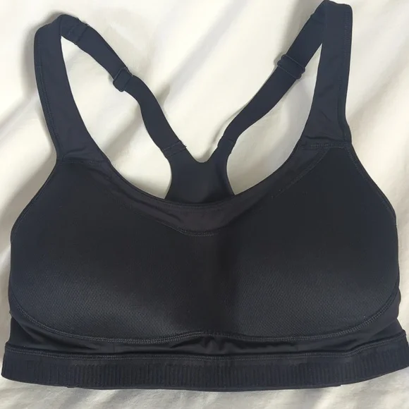 lululemon All Powered Up Black Bra | Size 32C - Picture 4 of 6